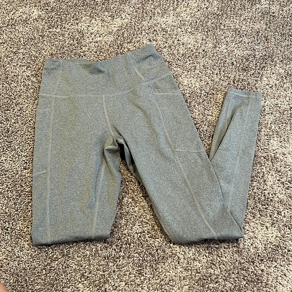 Athletic leggings